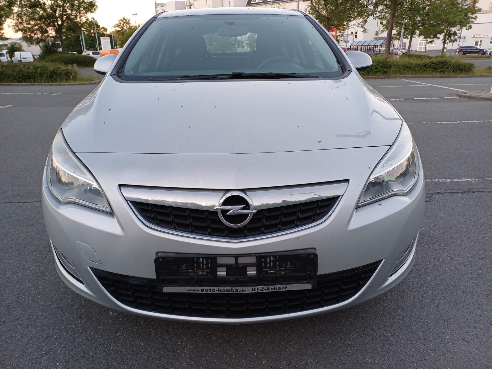 Opel Astra J Lim. 5-trg. Selection 1.4 Klima