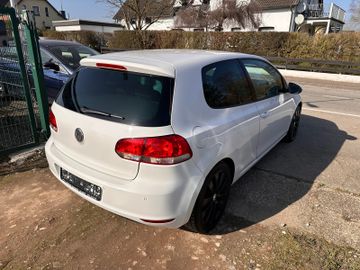 Volkswagen Golf - 4