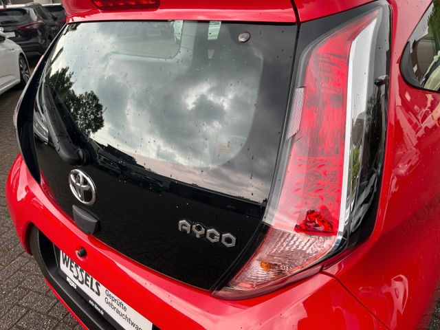 Toyota Aygo AYGO 1,0 Klima & Radio ,wenige Kilometer