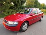 Opel Vectra 1.6 aus 1.Hand  - Opel Vectra: V6 A