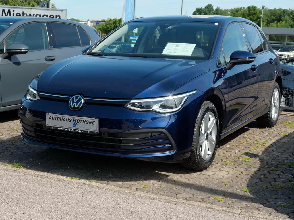 Volkswagen Golf 8 Life 1.5 eTSI DSG IQ-LIGHT+NAVI+PANO+PDC