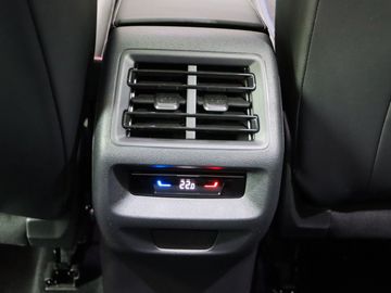 Fahrzeugverkauf 25 Volkswagen Tiguan 2.0 TDI 142 kW 4M R-Line Panodach 20 Zoll