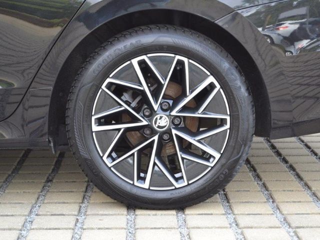 Octavia 1.5 TSI Ambition AHK/MATRIX/17-ZOLL/NAVI