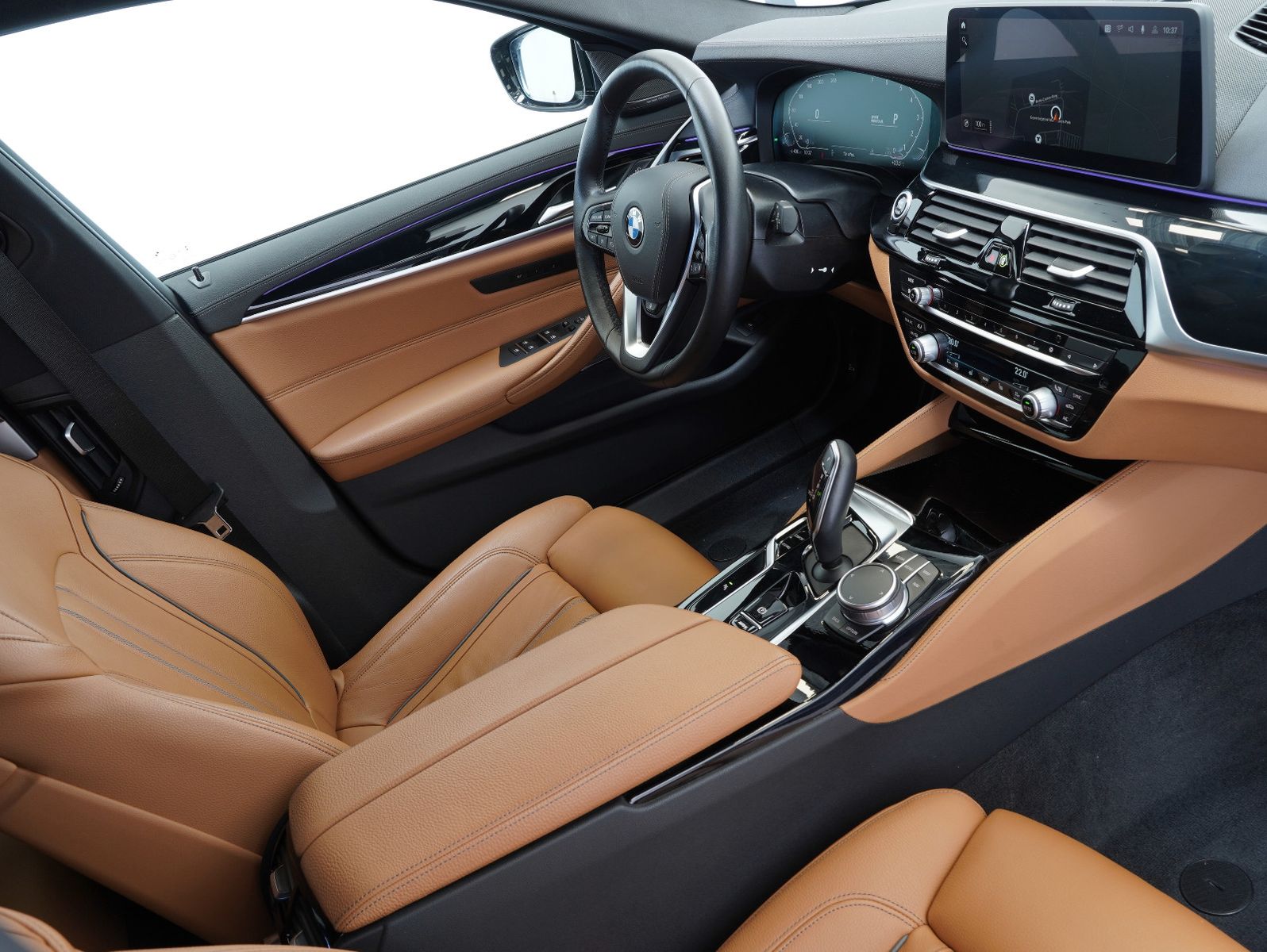Fahrzeugabbildung BMW 520 i Touring  Luxury Line H&K/KAMERA/LM19"