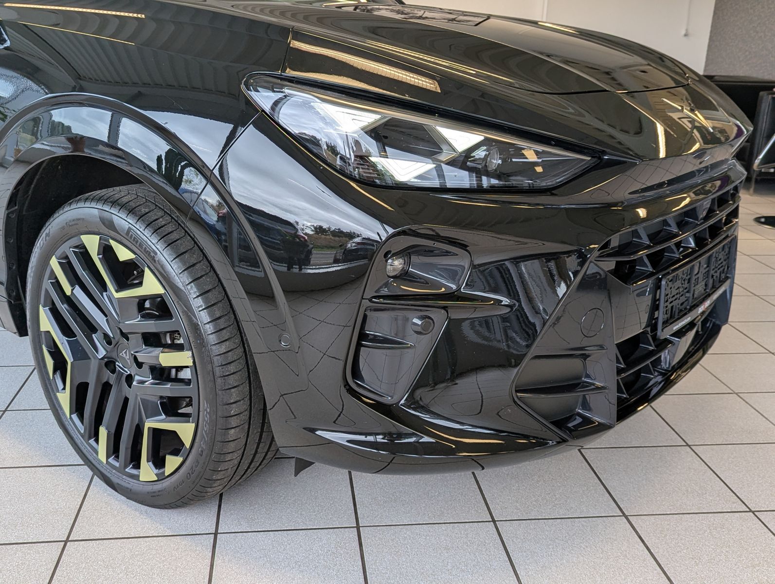 Fahrzeugabbildung CUPRA Terramar 1.5 TSI Tribe Senn Pano Matrix HUD AHK