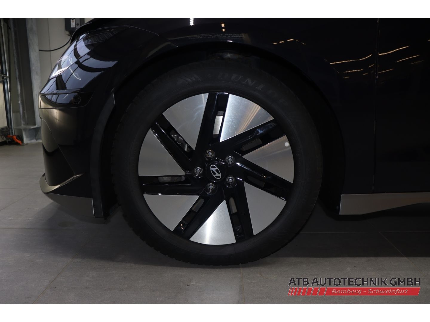 Fahrzeugabbildung Hyundai IONIQ 6 TECHNIQ 77,4 kWh 97,3% SOH HUD Navi LED