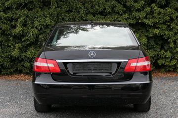 Mercedes E 220 - 7