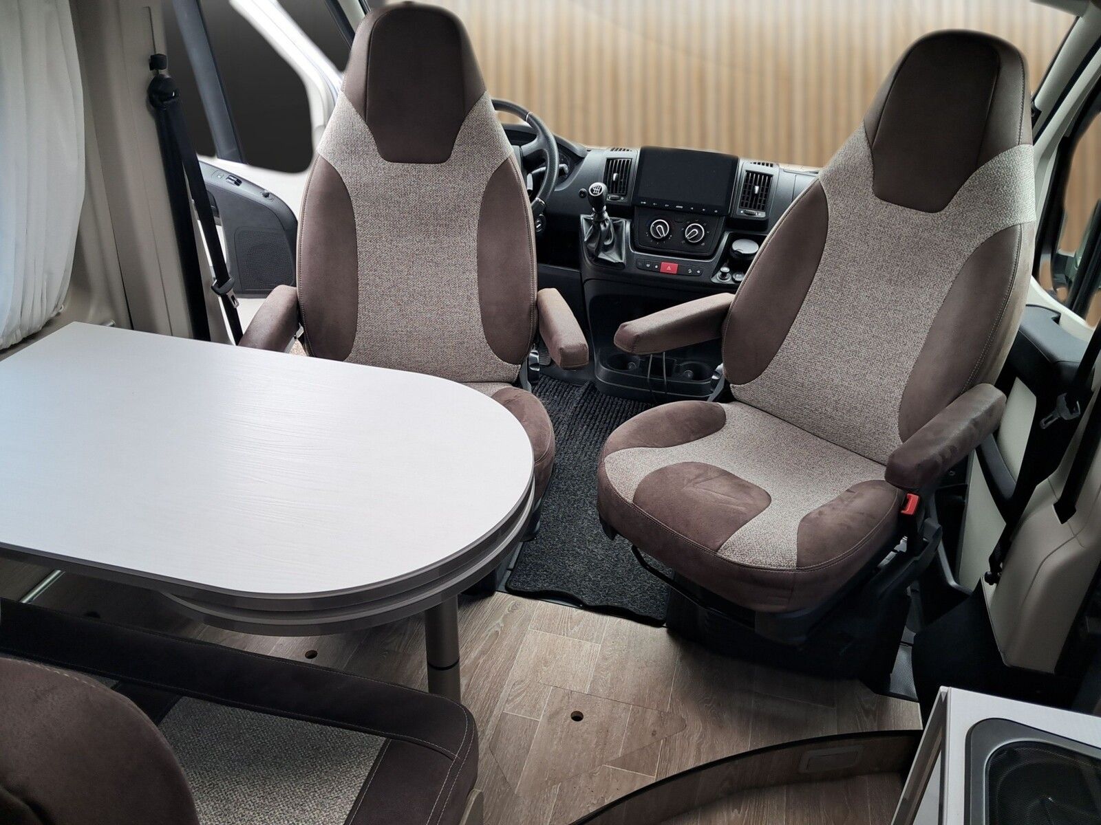 Fahrzeugabbildung Pössl Roadcruiser B Citroen 163 PS Markise, Radio DAB