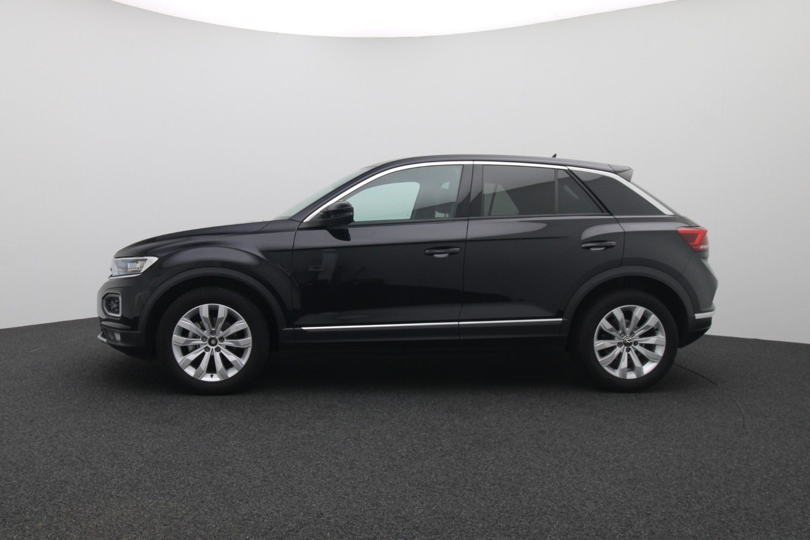 Fahrzeugabbildung Volkswagen T-Roc 1.5 Sport DSG ACC LED