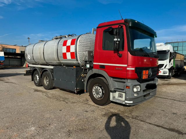 Mercedes-Benz 2636 Actros MP II 6X2 TANK 25.000 Liter