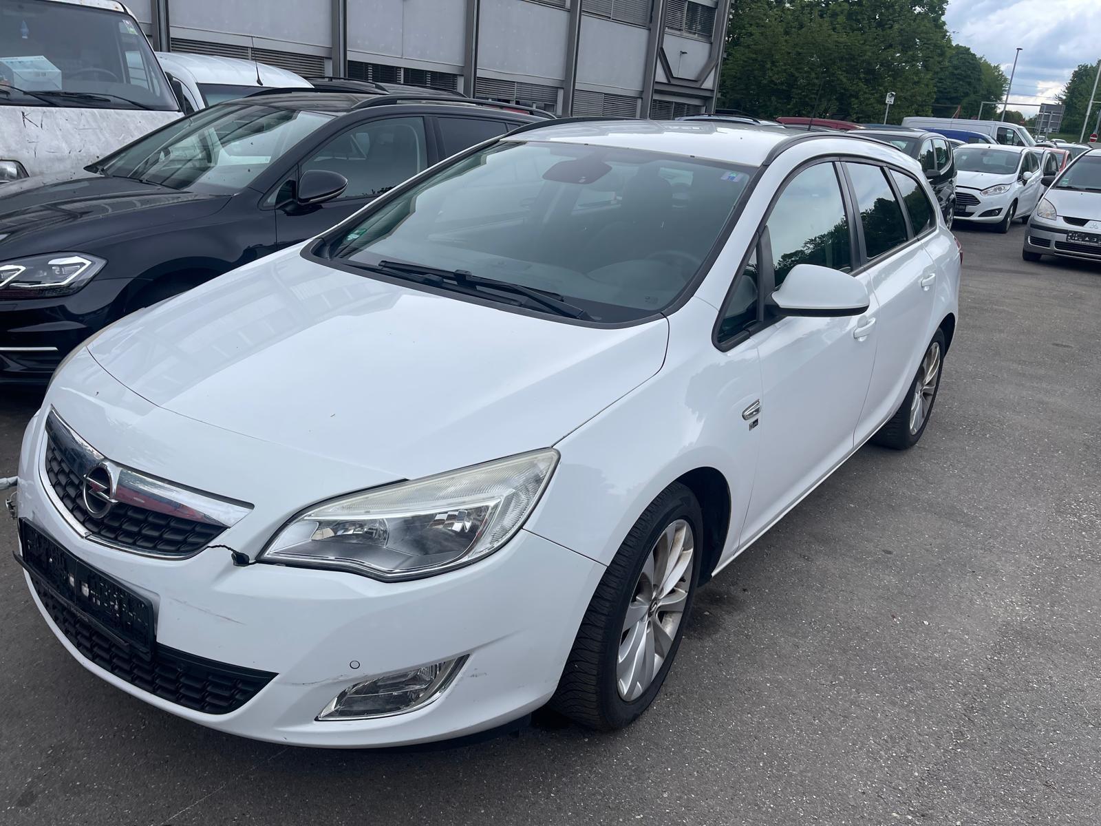 Opel Astra J Tourer 1.4*KLIMA/MOTORSCHADEN/EURO 5*