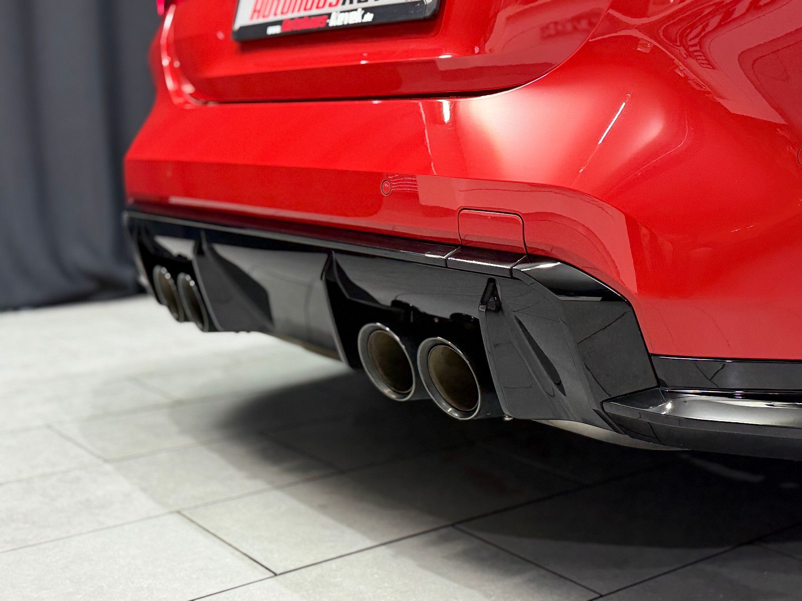 Fahrzeugabbildung BMW M4 Cabrio xDrive Competition|LASER|CARBON|HEAD-U