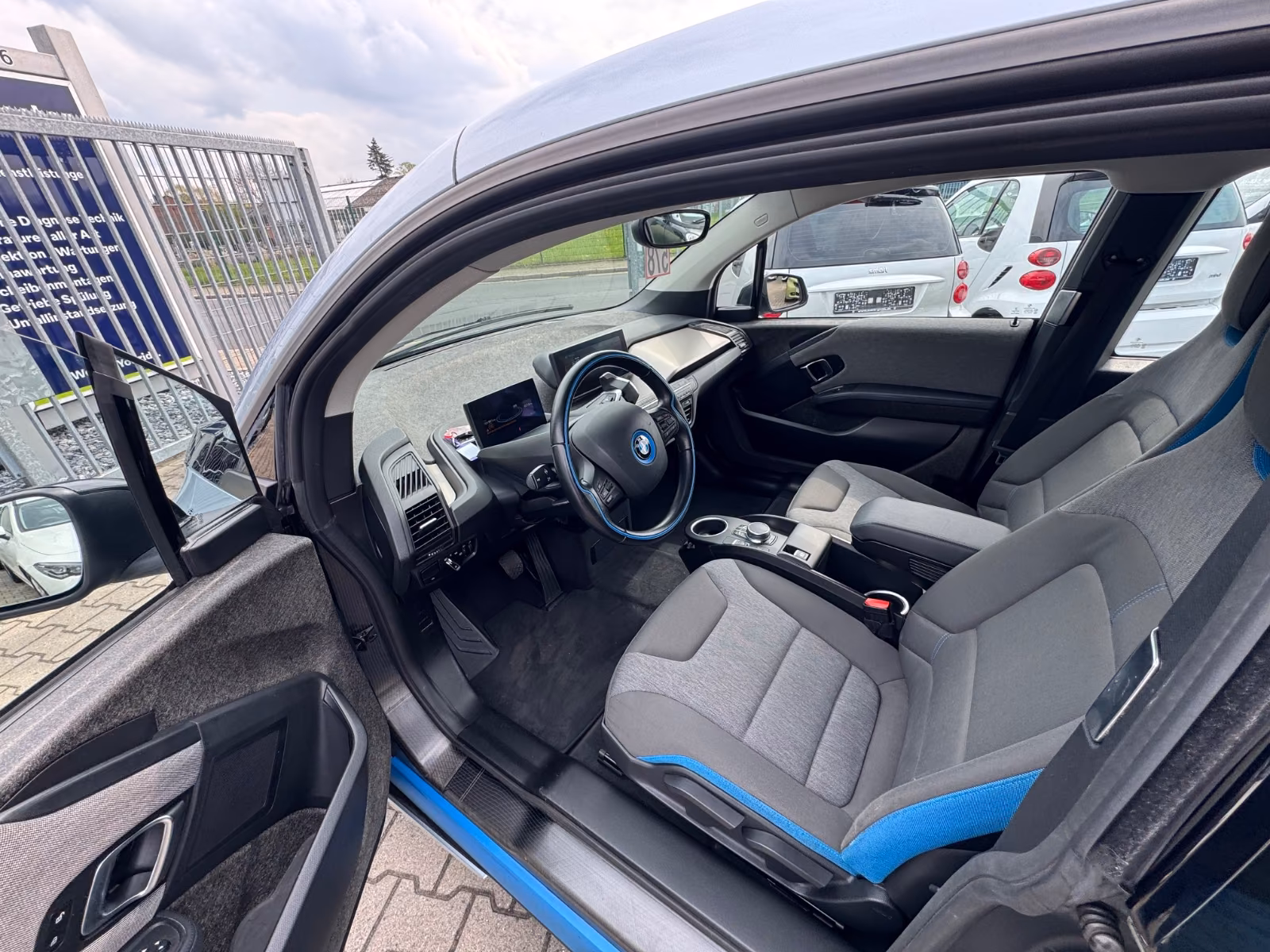 BMW i3 ALUFELGEN KLIMA NAVIGATION MFL AUTO