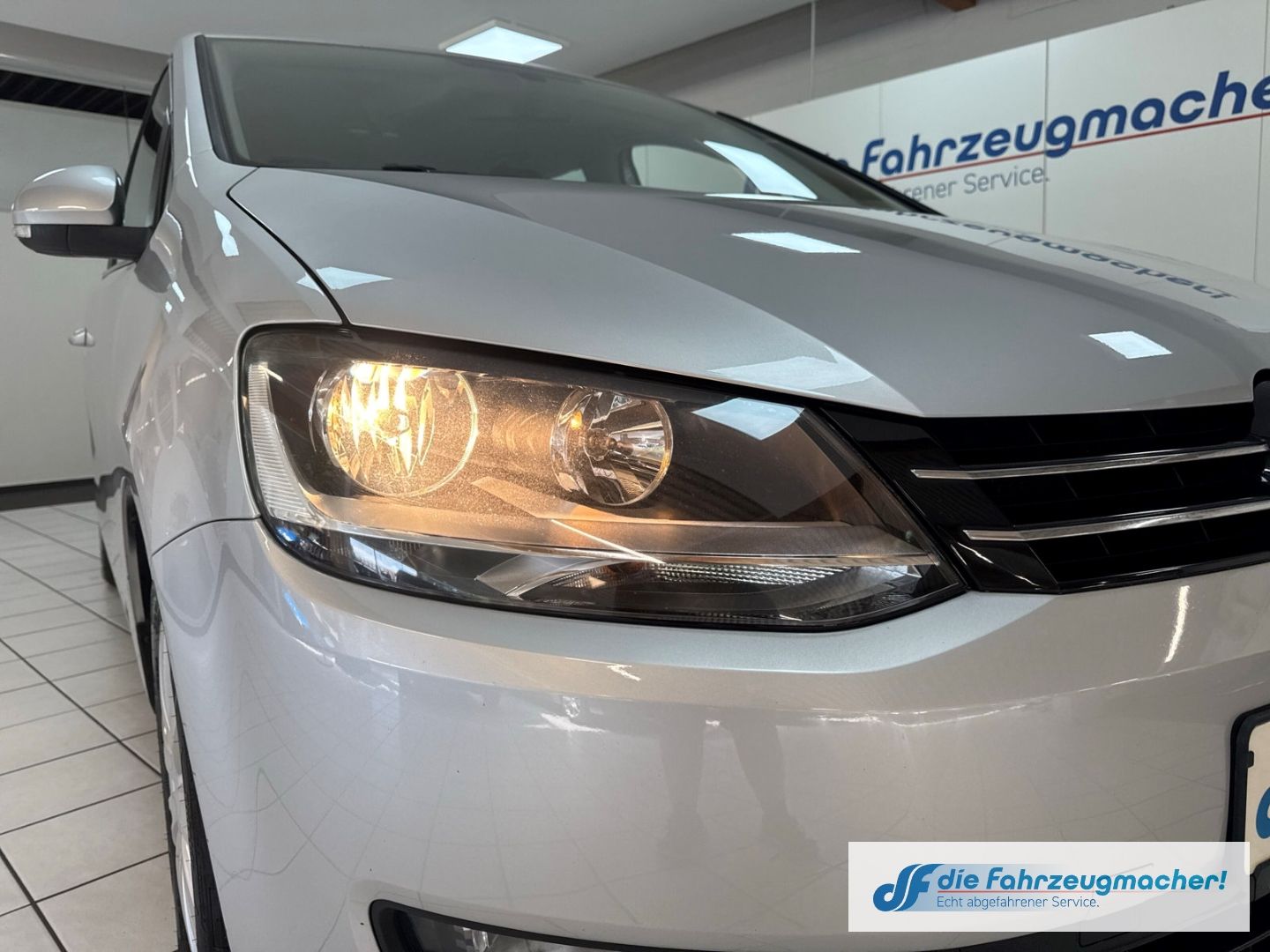 Fahrzeugabbildung Volkswagen Sharan Trendline BMT Dyn. Kurvenlicht Mehrzonenk
