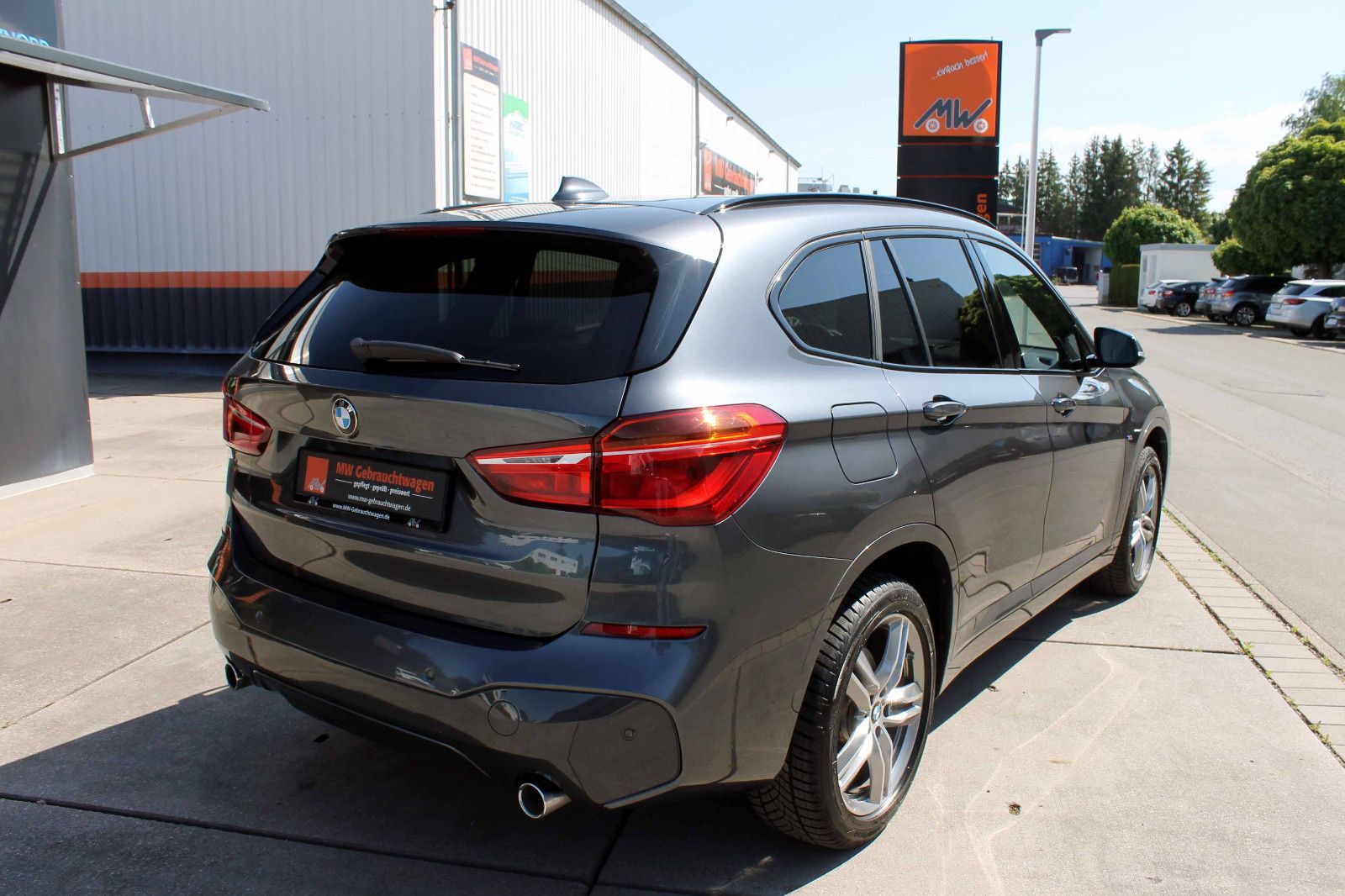 Fahrzeugabbildung BMW X1 xDrive 25i M-Sport LED PANO ACC KAM CarPlay