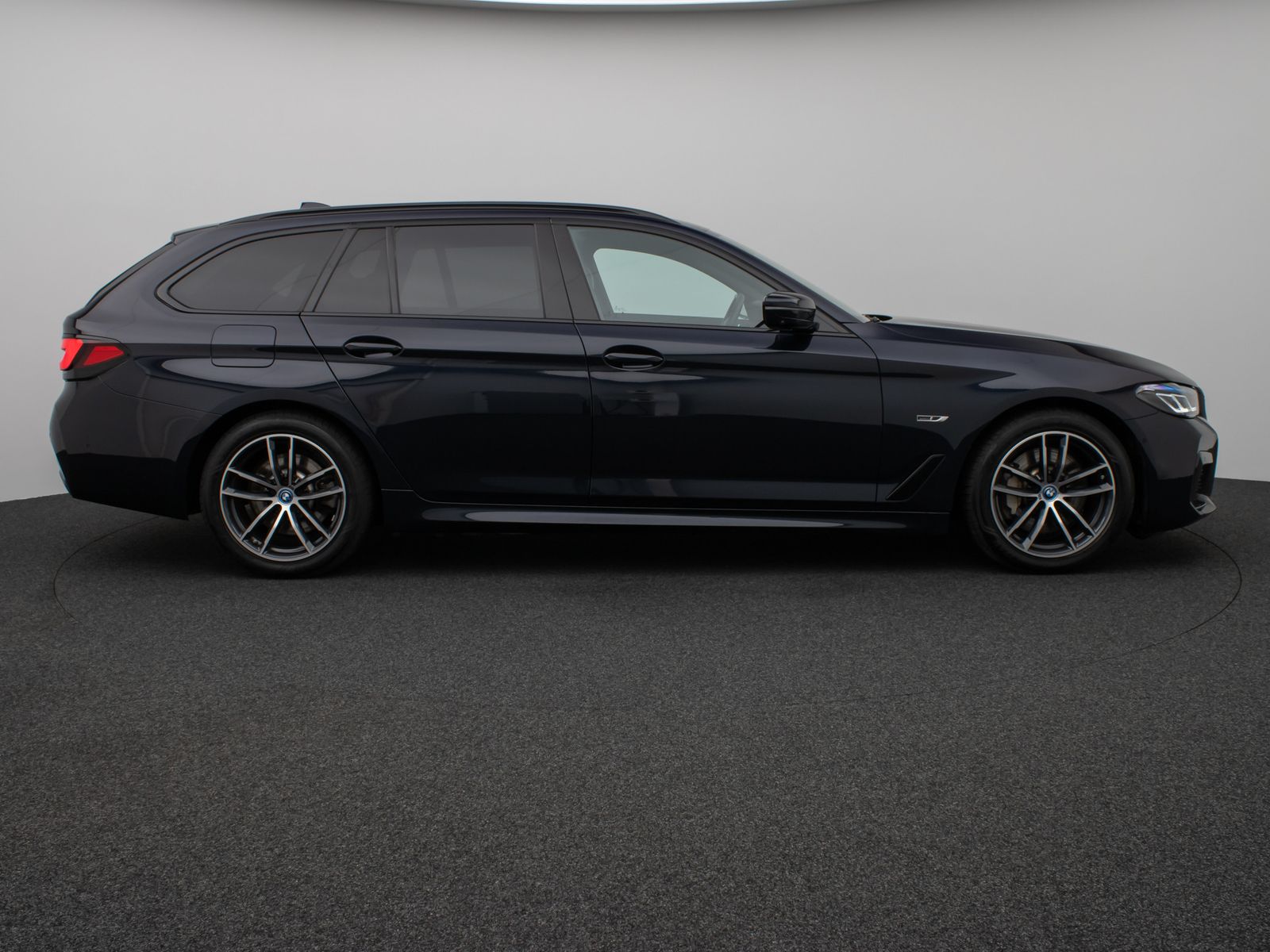 Fahrzeugabbildung BMW 530e xD M Sport Laser 360°HUD DAB H/K ACC Komfor