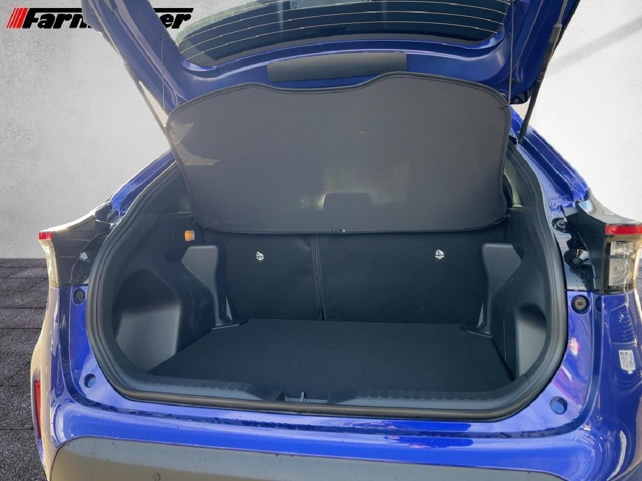 Fahrzeugabbildung Toyota Yaris Cross 1,5 Hybrid Teamplayer *Safety+Winter