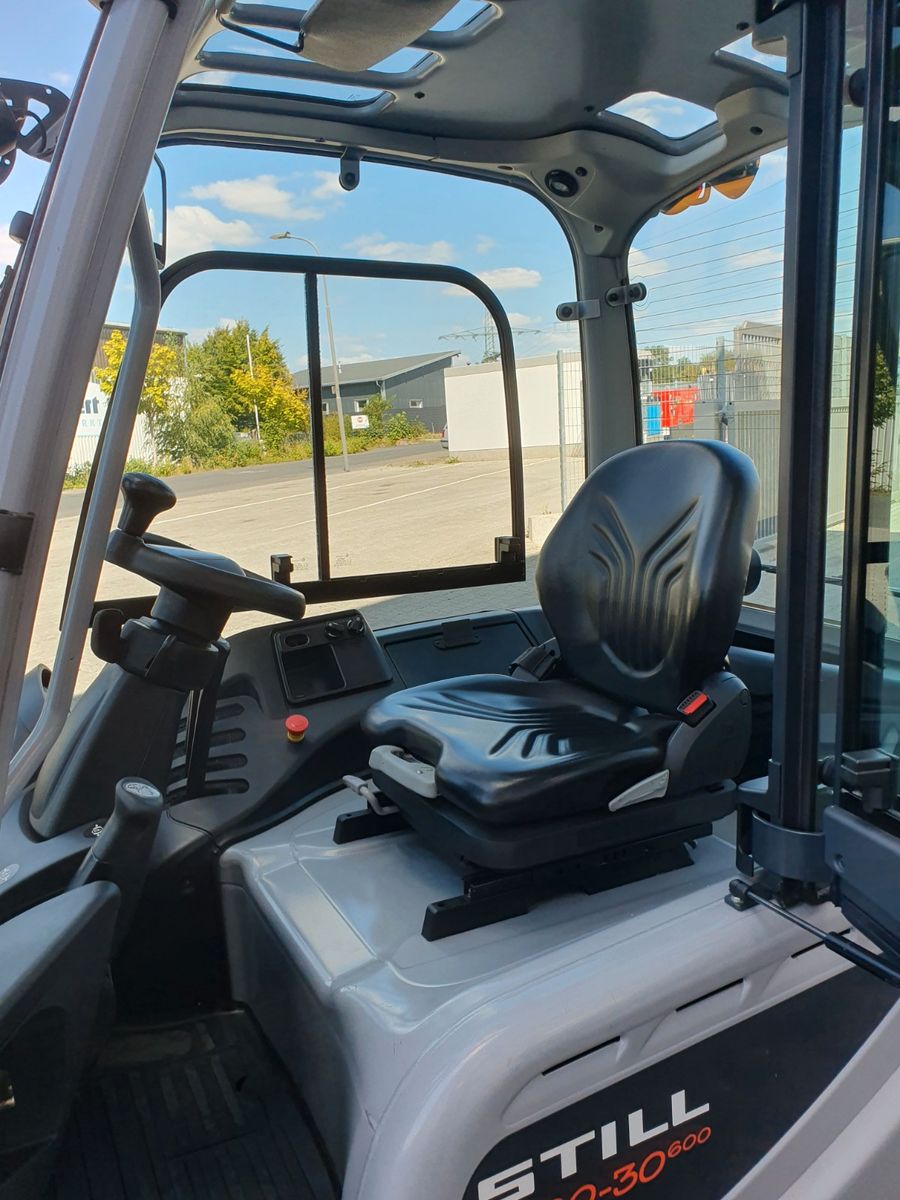 Fahrzeugabbildung Still RX60-30L/600 - Triplex: 4,6m / nur 1.245h / SS