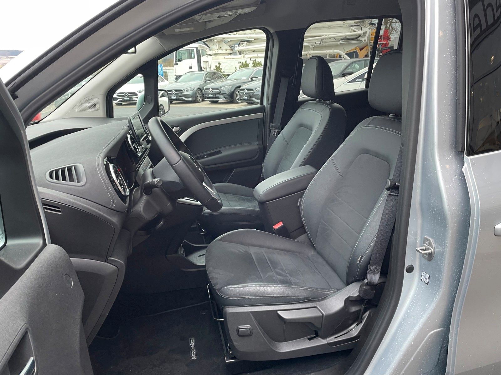 Fahrzeugabbildung Mercedes-Benz T 180 d Progressive Edition Kamera LED MBUX SHZ