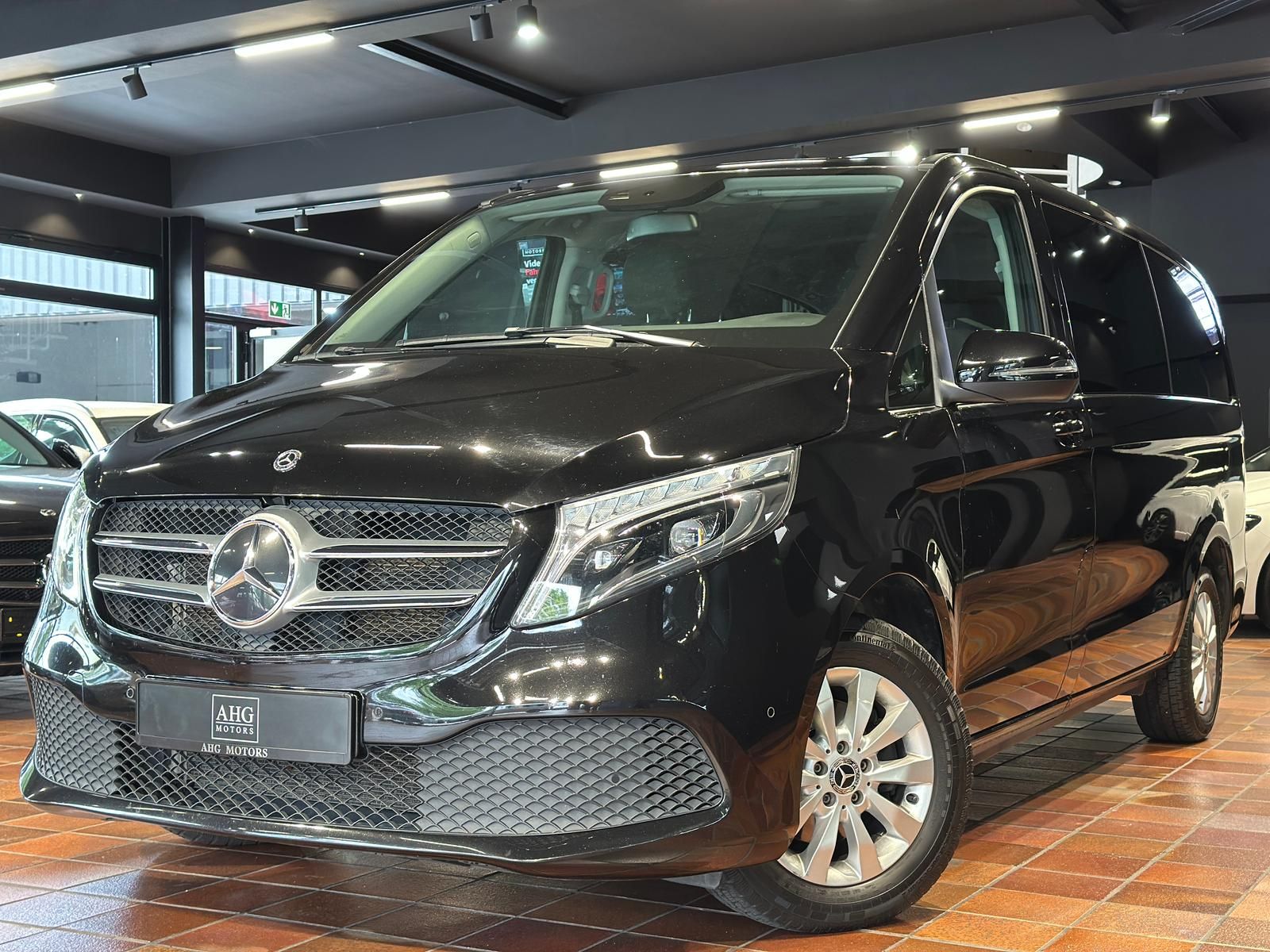 MERCEDES-BENZ V 220 LANG DISTRO TISCH STANDHZ 2xKLIMA 6xEINZEL