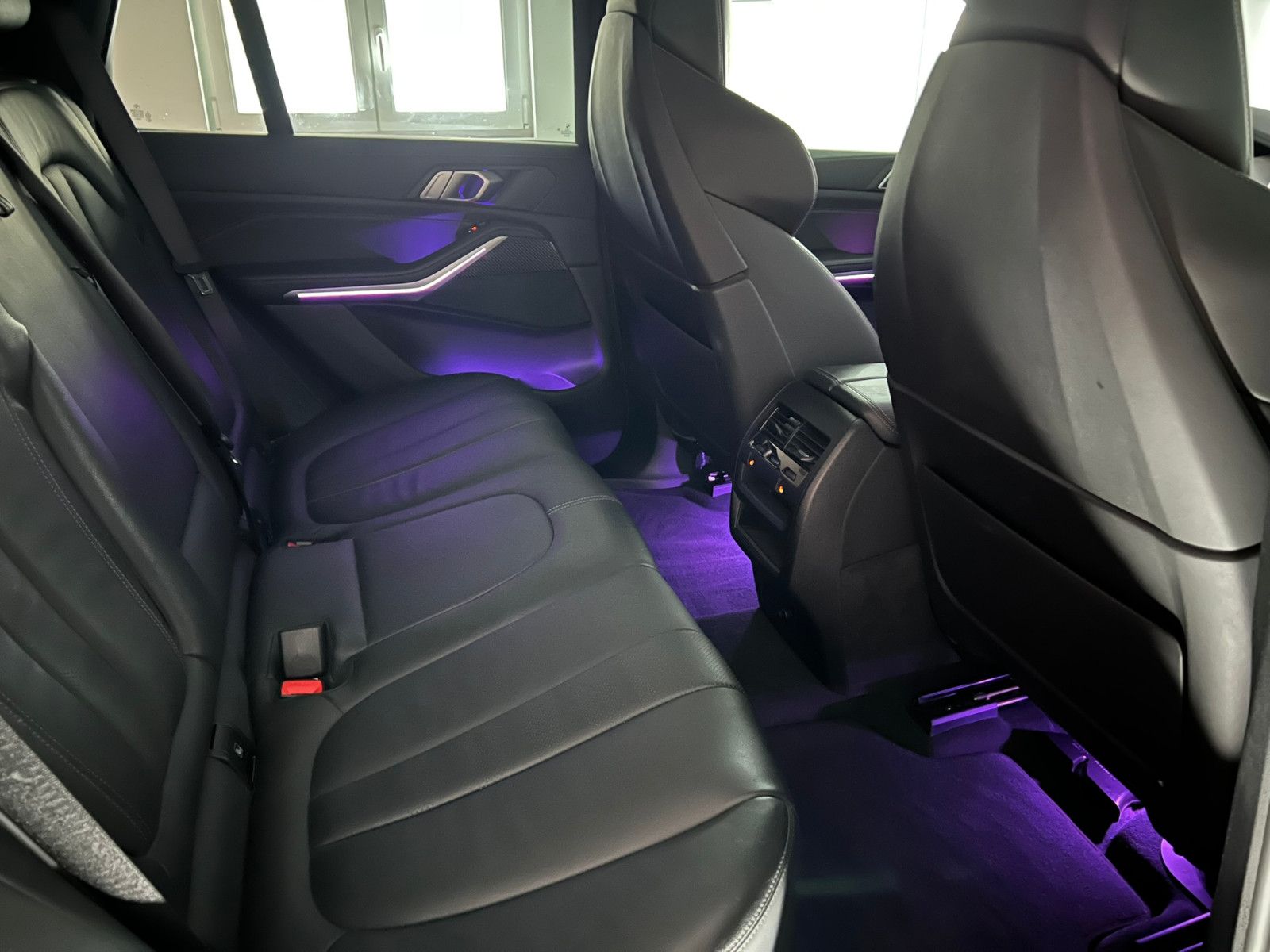 Fahrzeugabbildung BMW X5 xDrive 40 d M SPORT/LASER/AHK/PANO/DRAVITGRAU