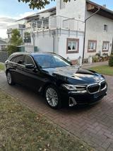 BMW 530i Touring Luxury Line  - BMW 530 Gebrauchtwagen in Nürnberg