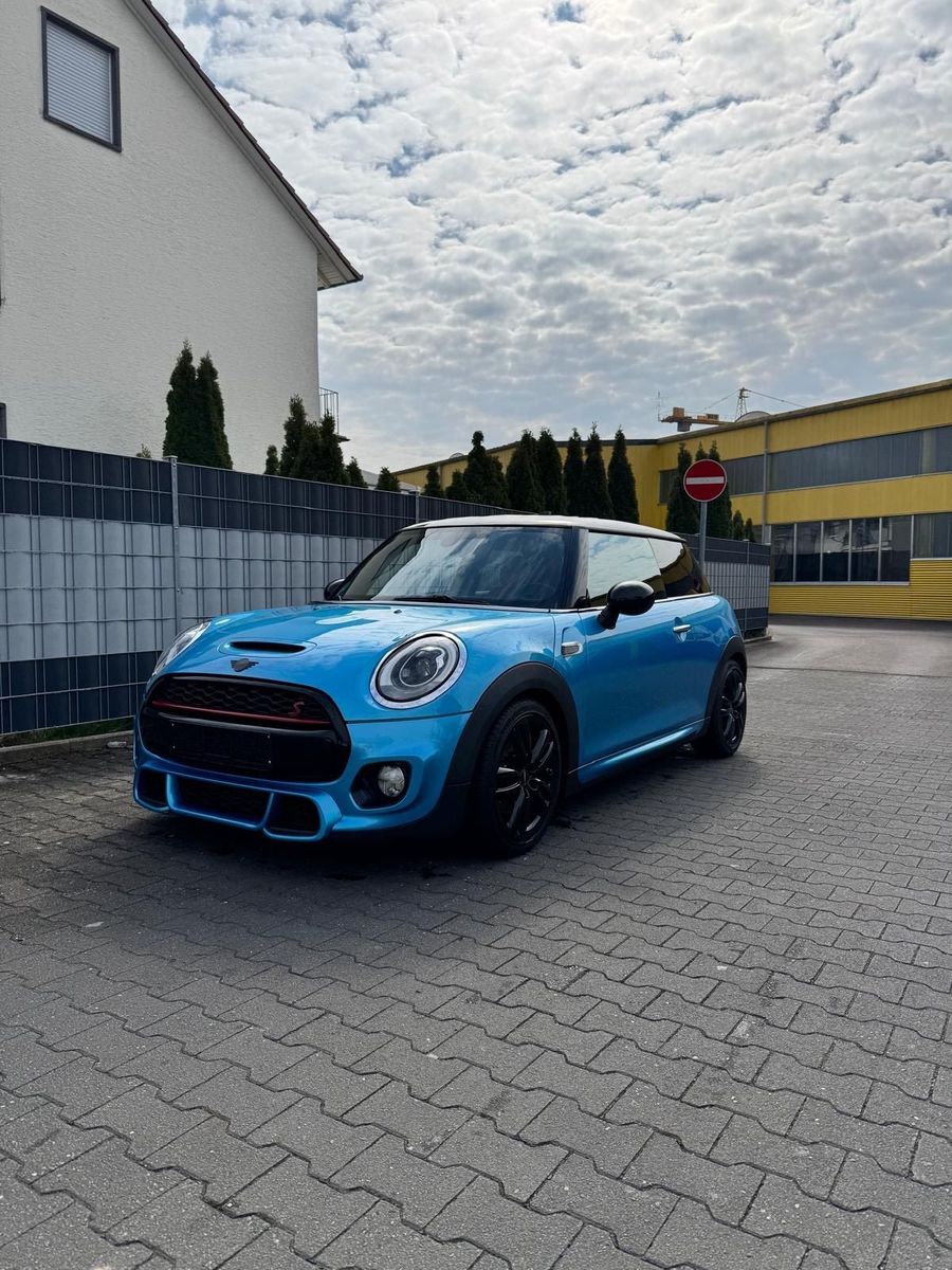 MINI JOHN_COOPER_WORKS