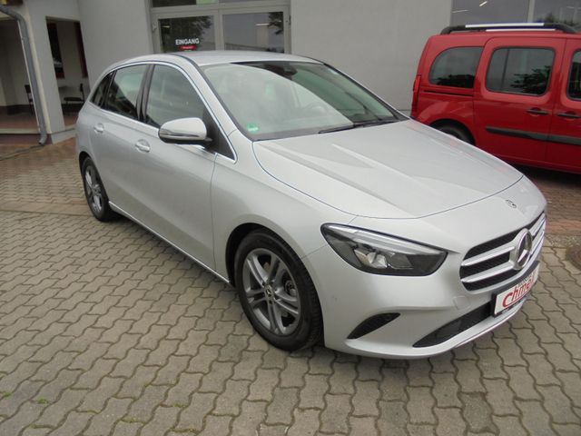 Mercedes-Benz B 220 Progressive 4Matic/AHZV schwenkb.