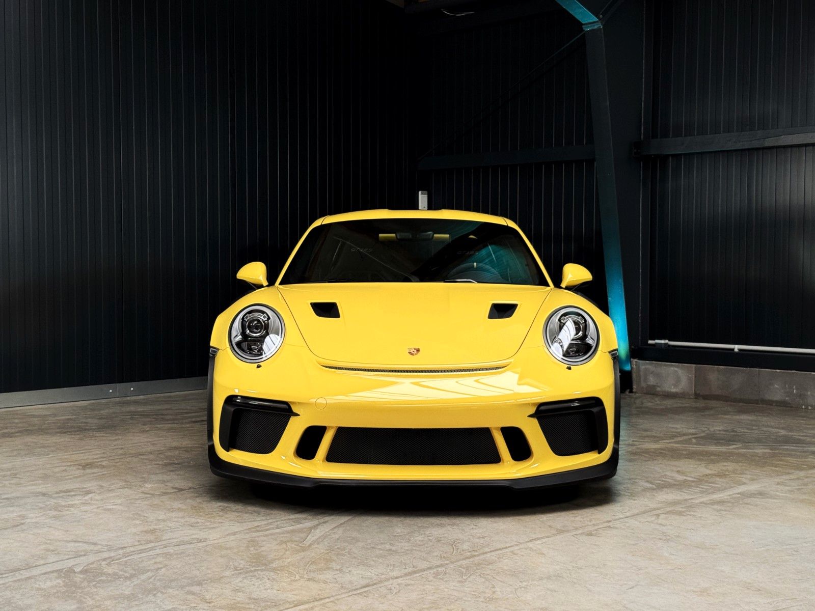Fahrzeugabbildung Porsche 911 GT3 RS + vor OPF + 266 km + PCCB + Clubsport