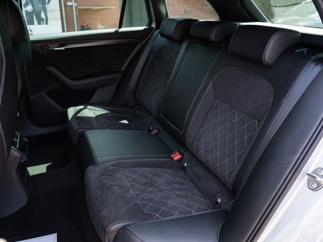 Superb Combi 2.0 TDI Sportline DSG MATRIX+DCC+NA