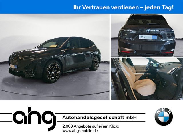 BMW iX xDrive40 AHK PanoSky SoftClose