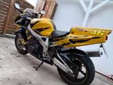 Honda ! CBR 900 RR SC33 Fireblade ! - HONDA CBR 900 RR