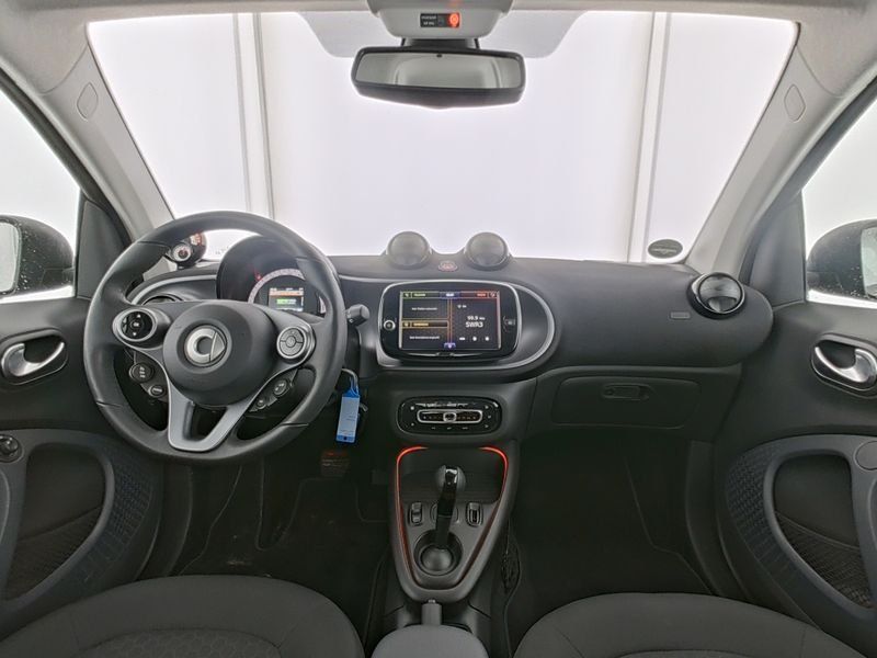 Fahrzeugabbildung Smart smart EQ fortwo Exclusive*Kamera*Media*LED*22kW*