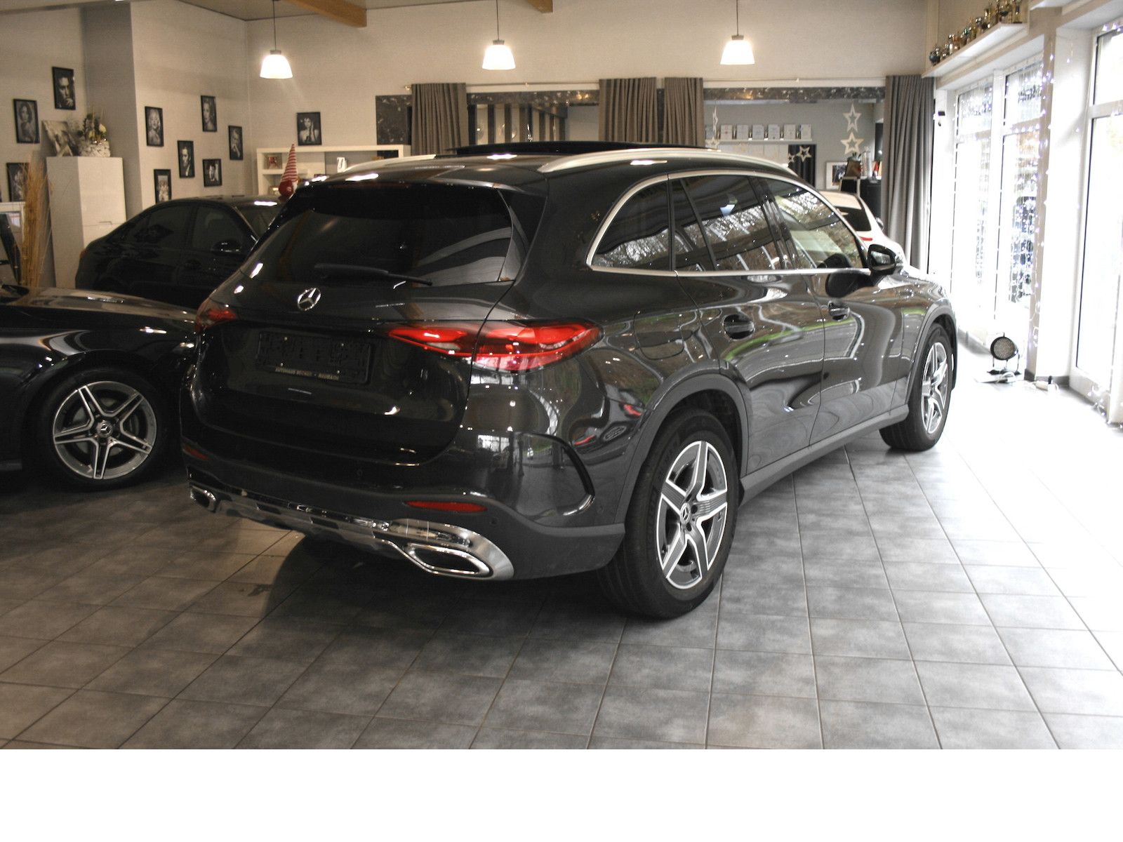 Fahrzeugabbildung Mercedes-Benz GLC 200 4M AMG Line Plus *AHK*Memory*Distronic*
