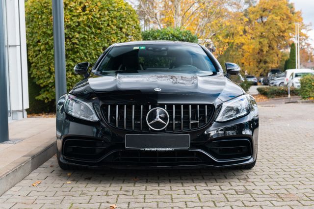 Mercedes-Benz C63S AMG Coupe / BURMESTER/ PANO/ HIGH-END/ 360° Mercedes-Benz C63S AMG Coupe / BURMESTER/ PANO/ HIGH-END/ 360°