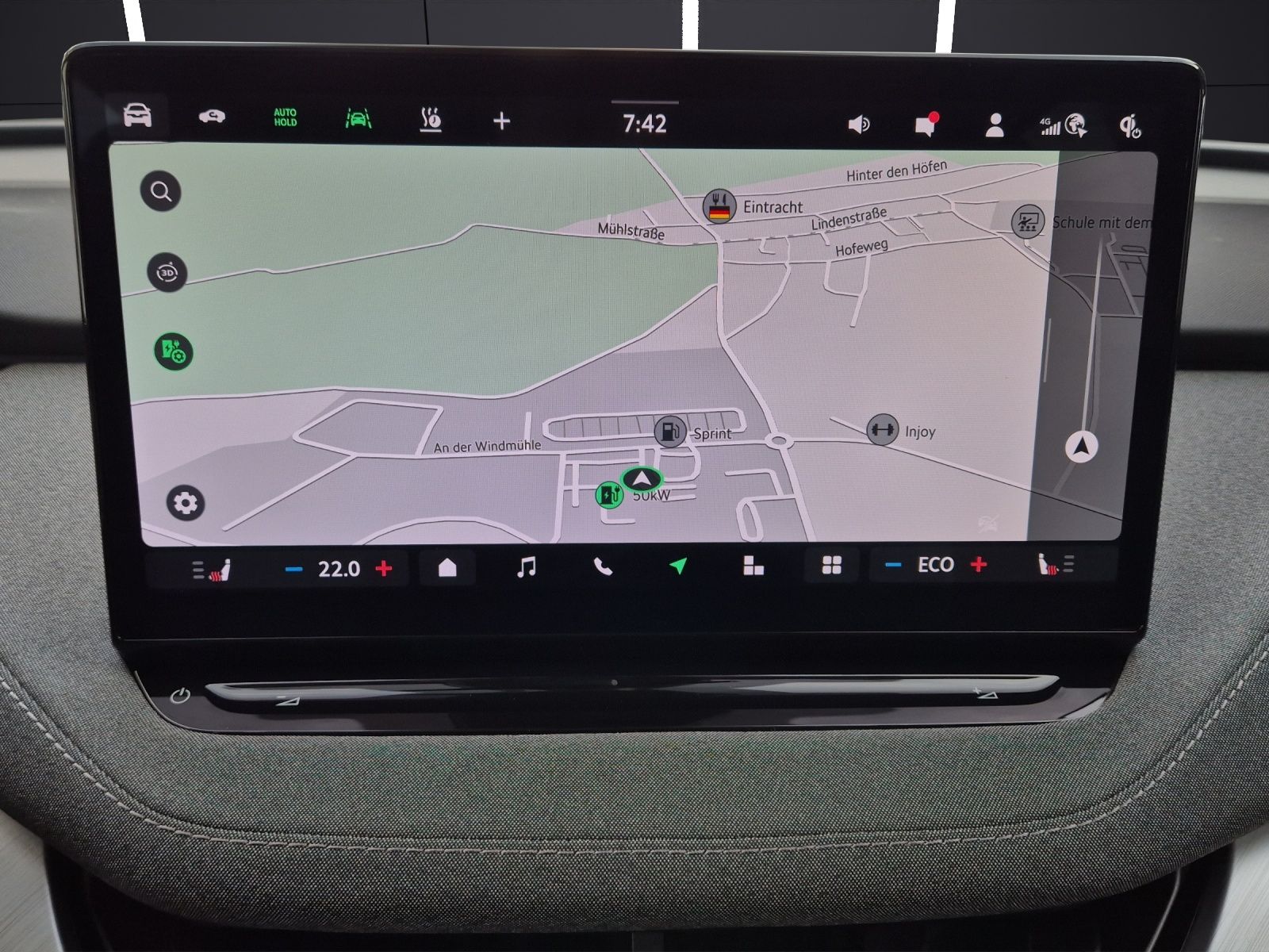 Fahrzeugabbildung SKODA Enyaq Coupé 85 Loft Matrix AHK WäPu Navi Pano AC