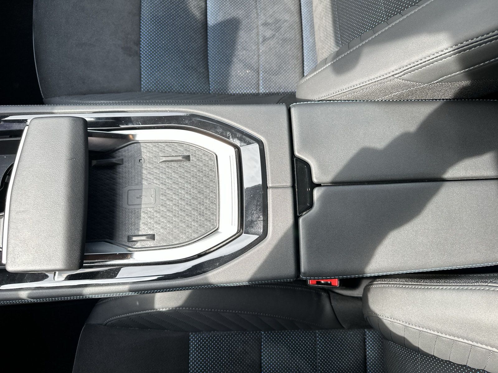 Renault Rafale - Bild 15