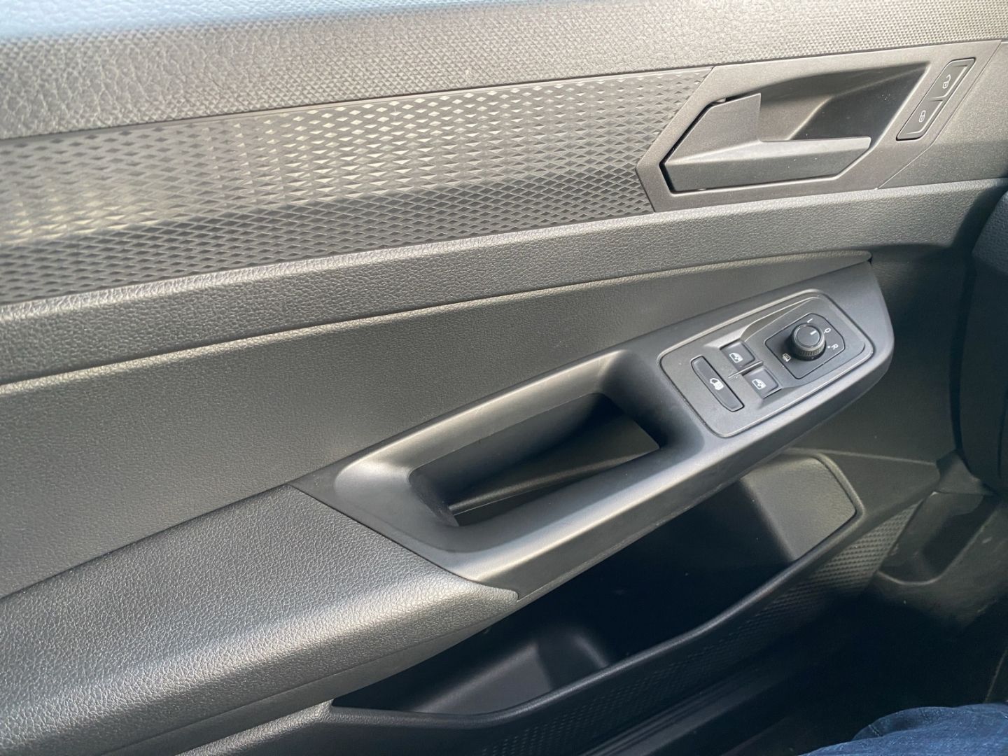 Caddy Cargo 2.0l TDI SCR 6-Gang GJR Tempomat PDC