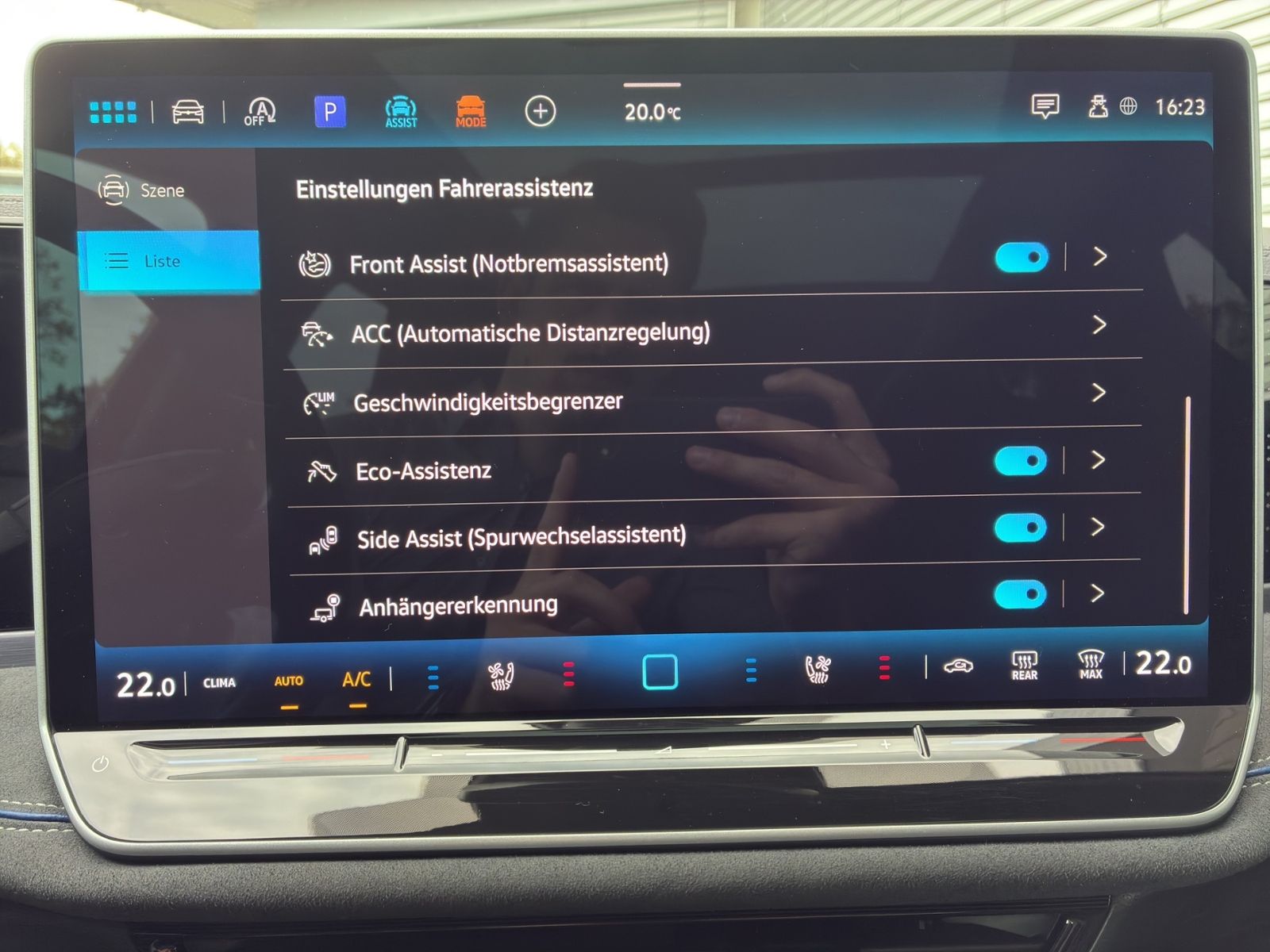 Passat 2.0 TDI R-LINE *AHK*STDHZG*PANO*H&K*