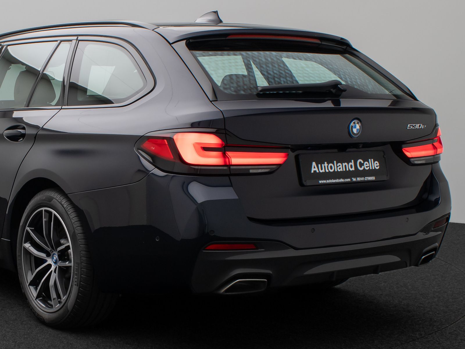 Fahrzeugabbildung BMW 530e M Sport Panorama Laser Kamera HUD DAB H/K