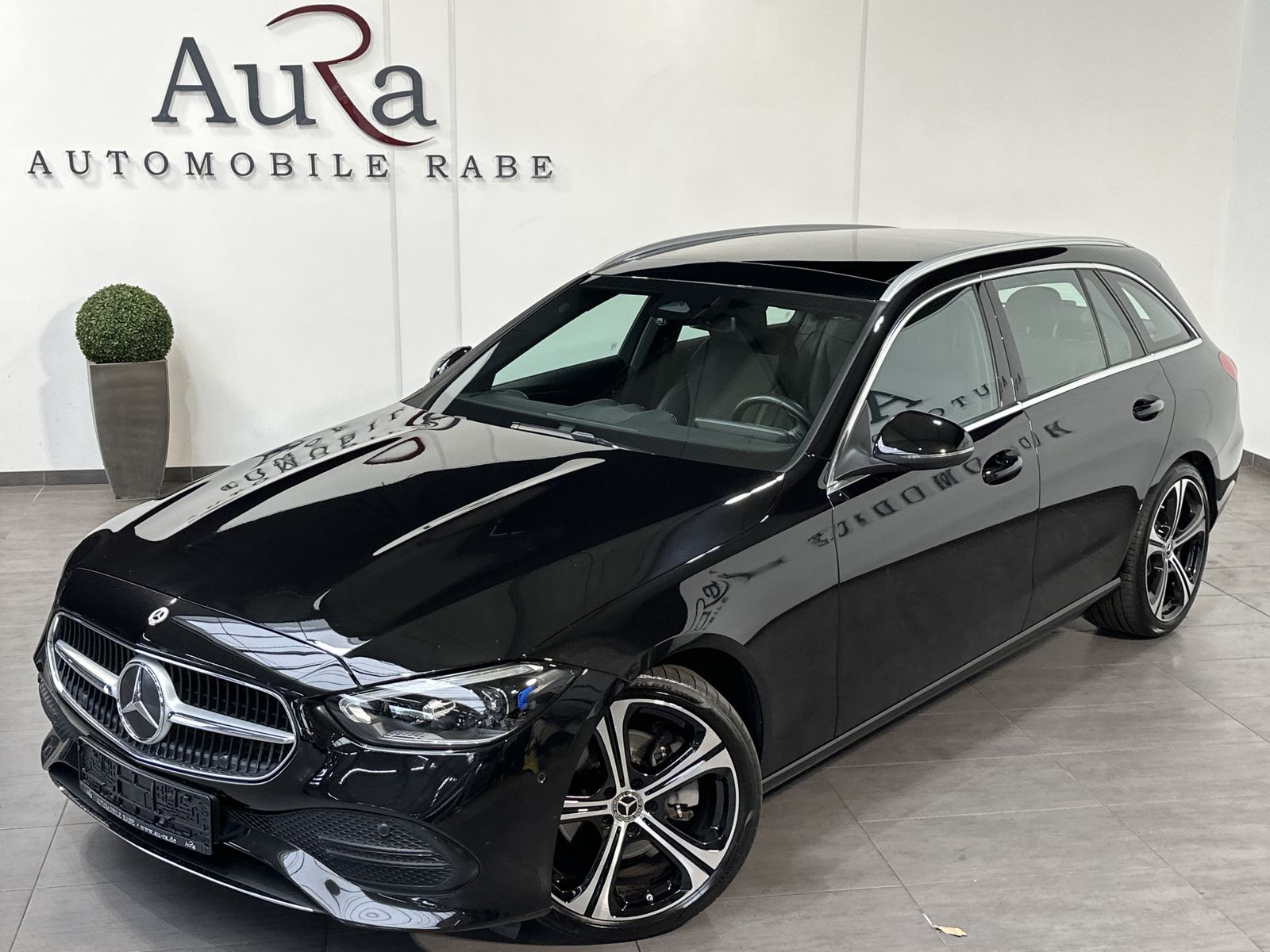 Fahrzeugabbildung Mercedes-Benz C 220d T Avantgarde NAV+LED+AHK+KAM+PANO+V-COCK