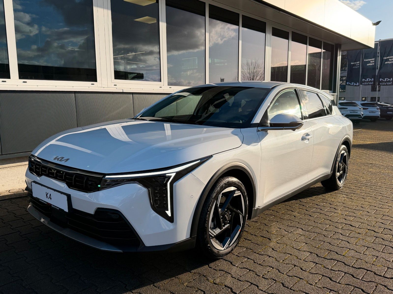 Fahrzeugabbildung Kia K4 1,6 T-GDI DCT Spirit Drive Wise Sound