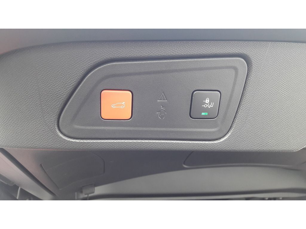 Fahrzeugabbildung Citroën C5 Aircross Shine BlueHDi 130 S&S AHK-abn. el. P