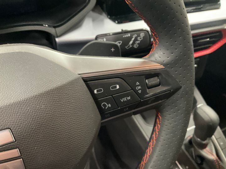 Fahrzeugabbildung SEAT Ibiza FR TSI DSG *Cam*LED*Sitzhzg*PDC*APP*ACC*