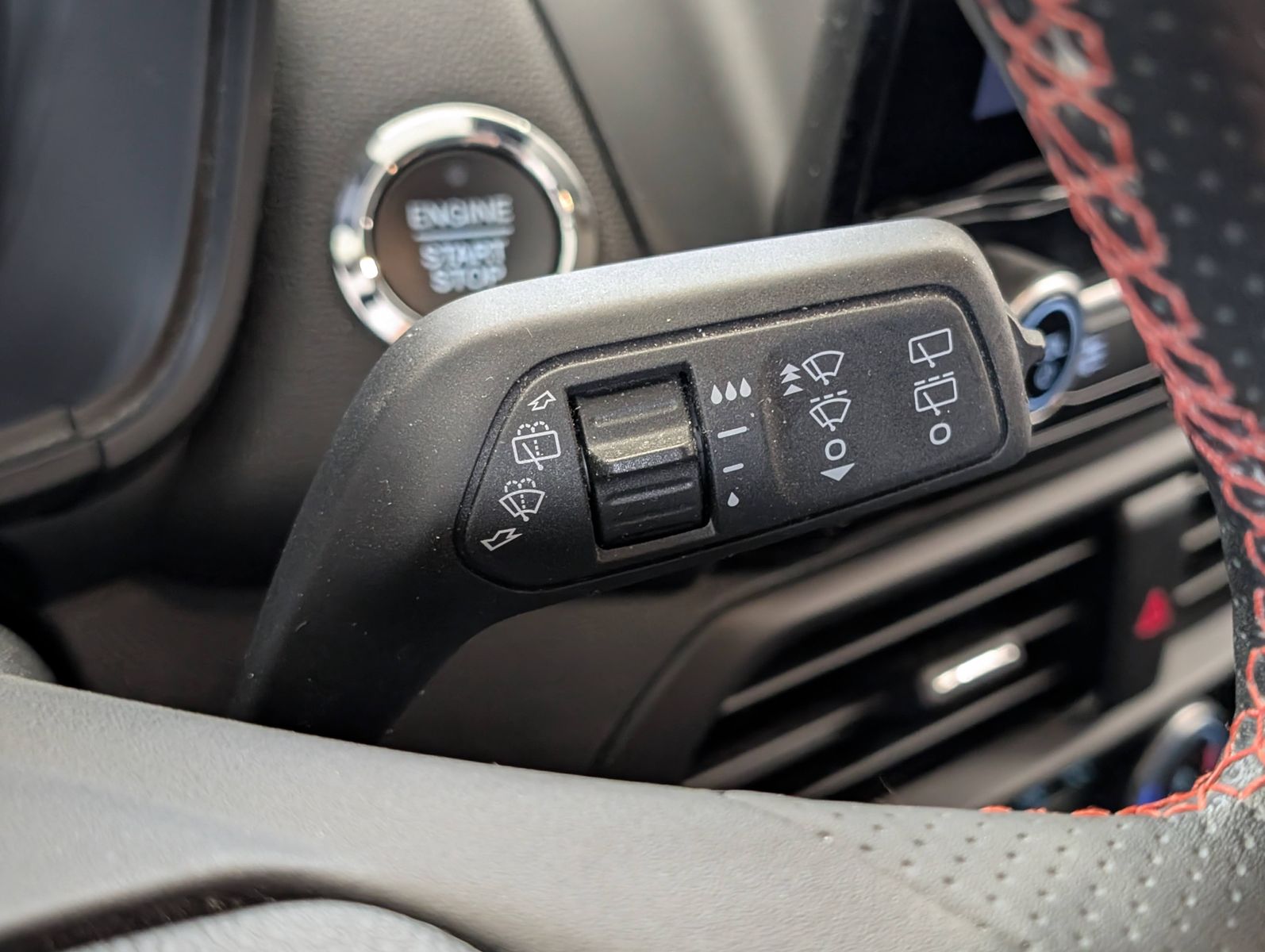 FORD EcoSport 1.0 EcoBoost ST-Line LED Navi Winter – Bild 33