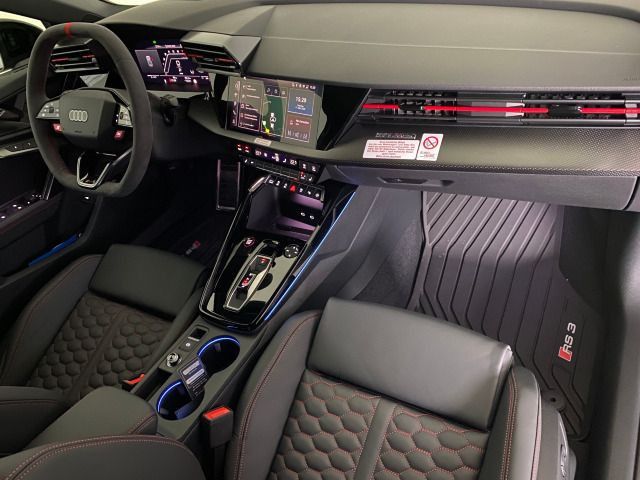 RS3 Limousine 2.5 TFSI quattro S tronic PANO+SON