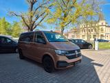 Volkswagen T6.1,Multivan Family,Standhzg,7 Sitze,Sitzhzg - mit Diesel-Antrieb: Braun, Van