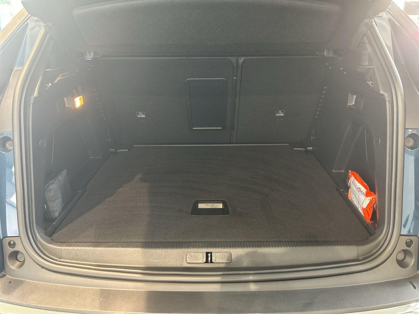 Peugeot 3008 Allure PureTech 130 NAVI/- 1 Jahr Garantie