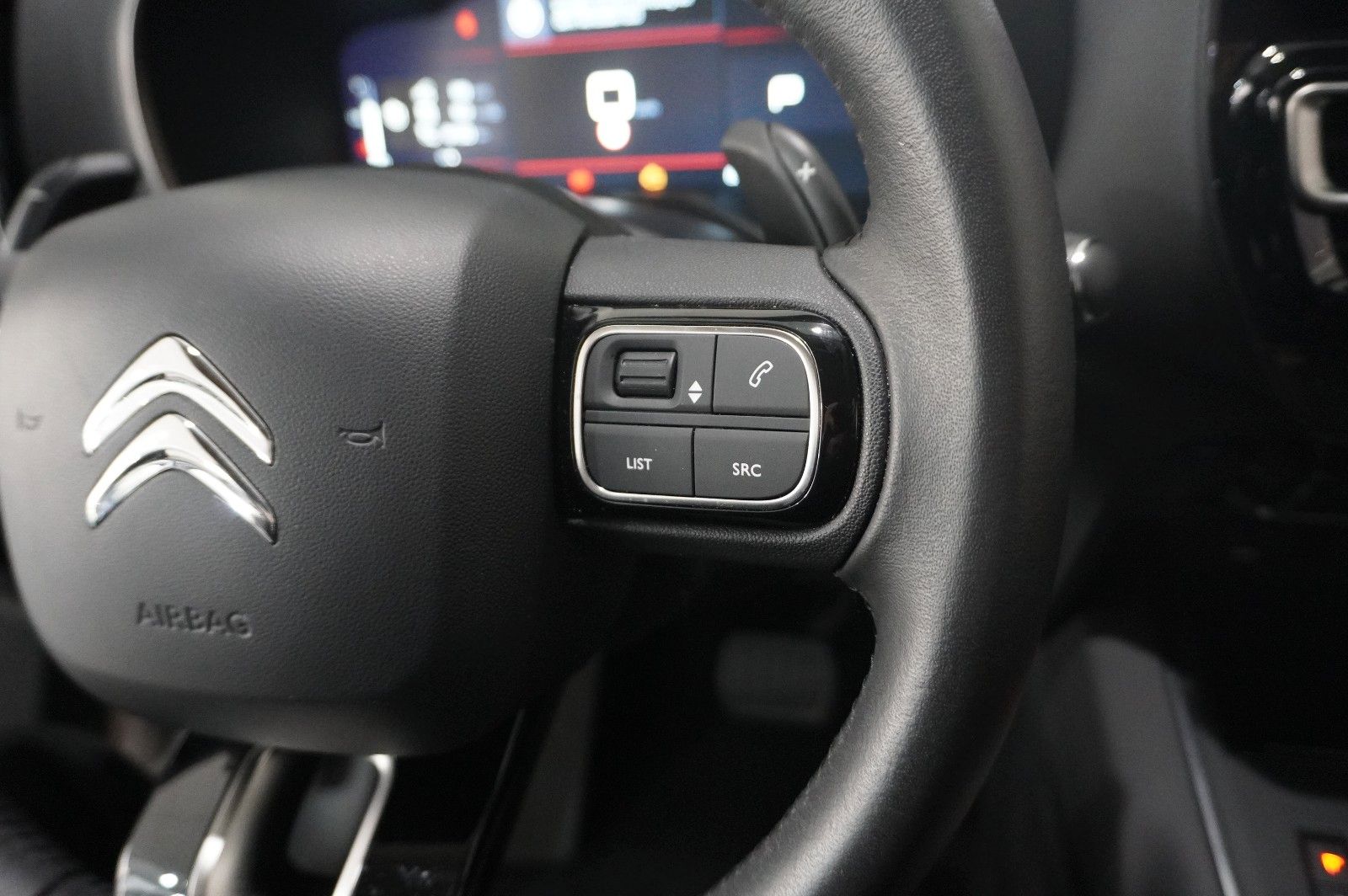 Fahrzeugabbildung Citroën C5 Aircross 1.2T SHINE EAT-8 NAVI/LED/KAMERA/SH