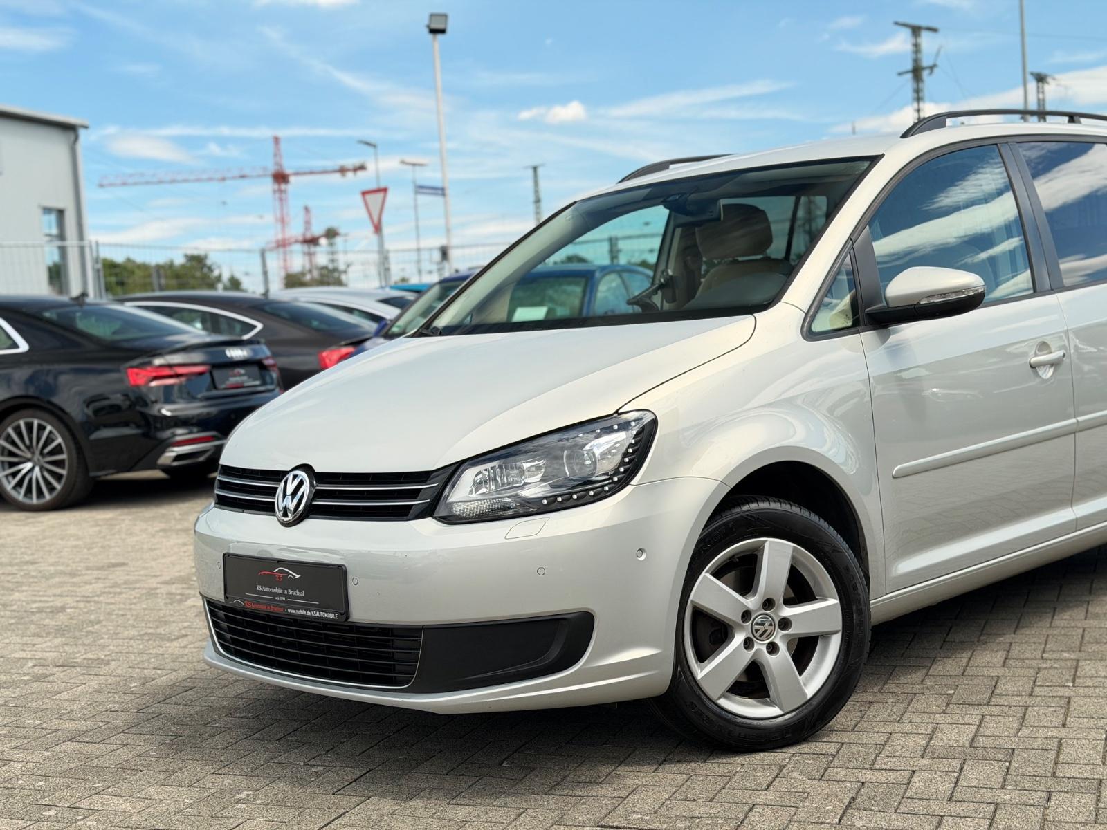Volkswagen Touran Comfortline *Bi-Xenon*AHK*Navi*6-Gang*